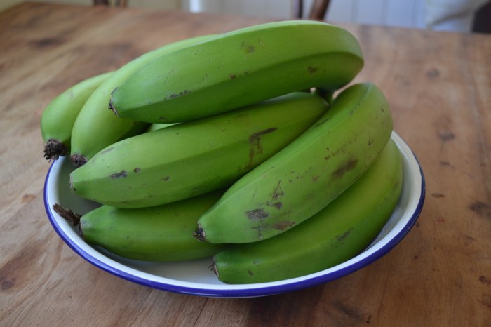 How to cook green bananas indian style